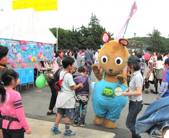 えどぴょん区民まつりに登場